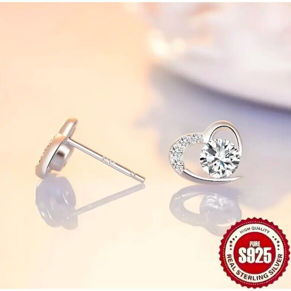 Sterling Silver Heart Stud Earrings With Sparkling Cubic‎ Zirconia NEW in a box - Picture 4 of 6
